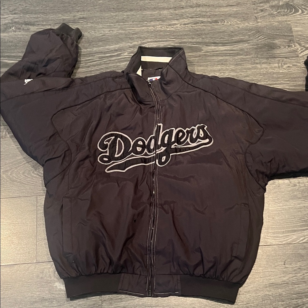 Majestic Dodgers Black Bomber Jacket size Large
